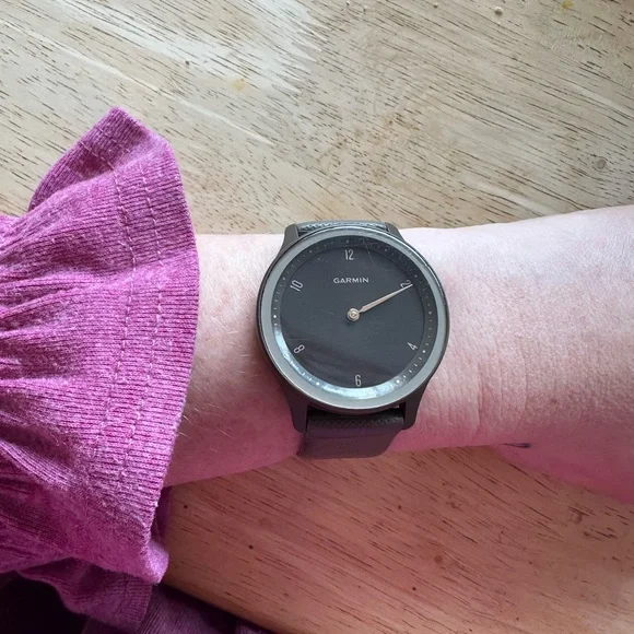 Garmin Vivomove Sport Hybrid Smartwatch in Cocoa - Picture 9 of 15